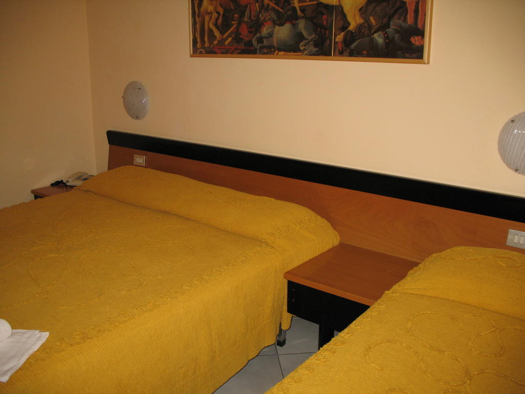 Albergo Paradiso Монтекатіні-Терме Номер фото